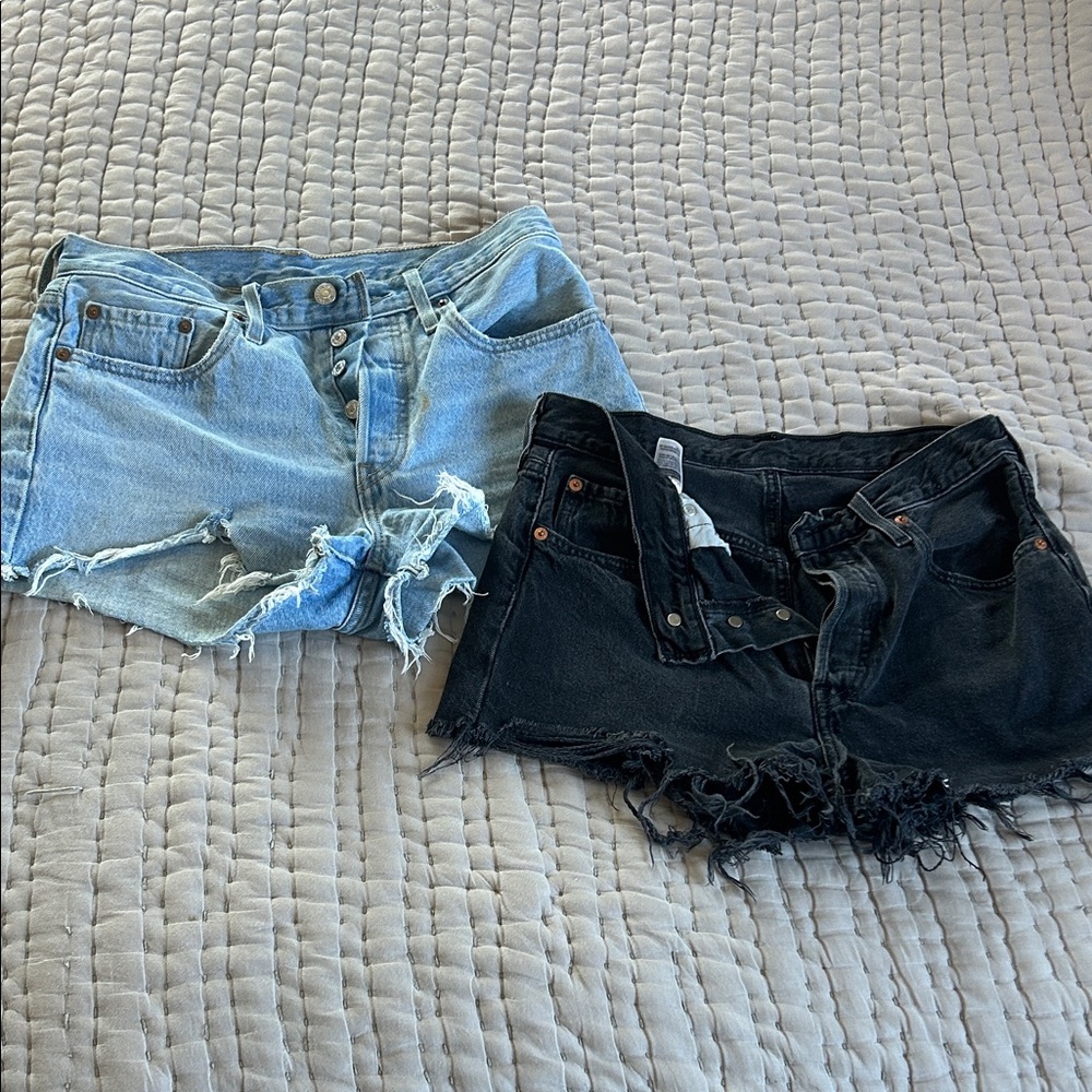 Levi's Women's Jean Shorts - Light Blue and Black